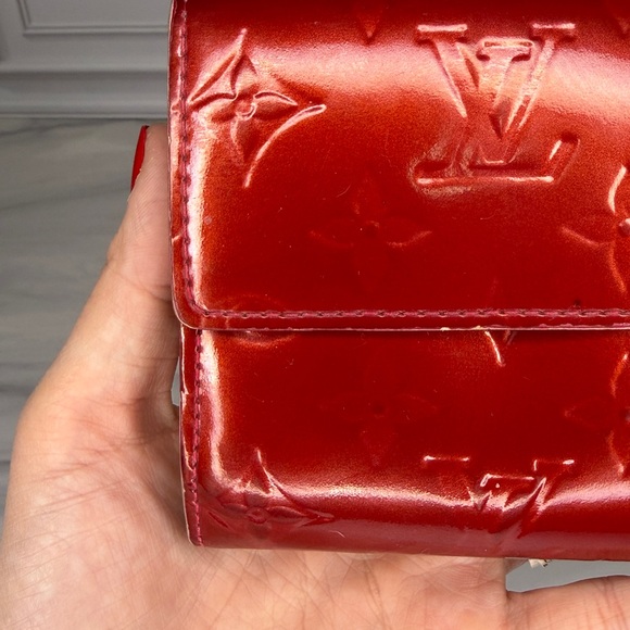 Authentic Louis Vuitton Red Vernis Sarah Wallet | Patent Leather | Classic Mono - Picture 5 of 13